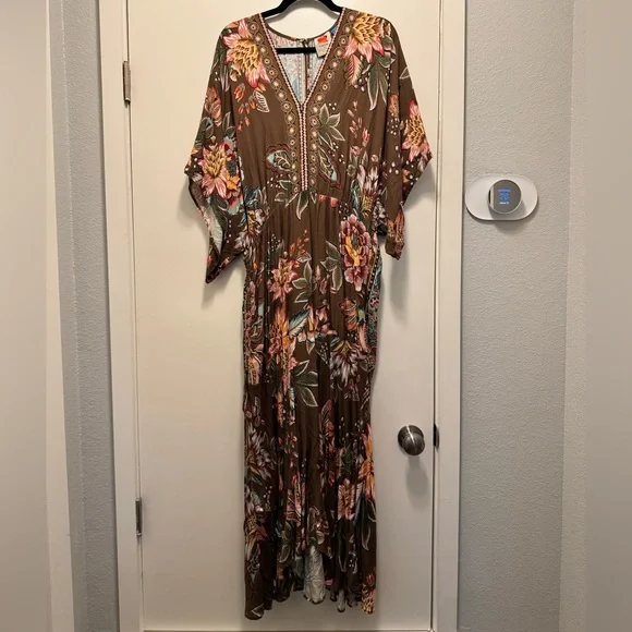 ⭐️Fall In Love with this FARM Rio Floral Bishop Sleeve MIDI Dress 🍁🍂 - Picture 4 of 13